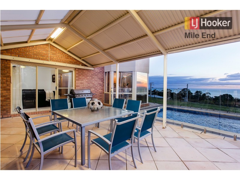 2 Moora Street, Hallett Cove SA 5158