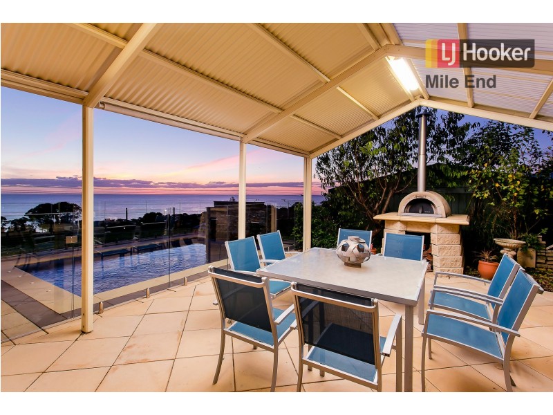 2 Moora Street, Hallett Cove SA 5158