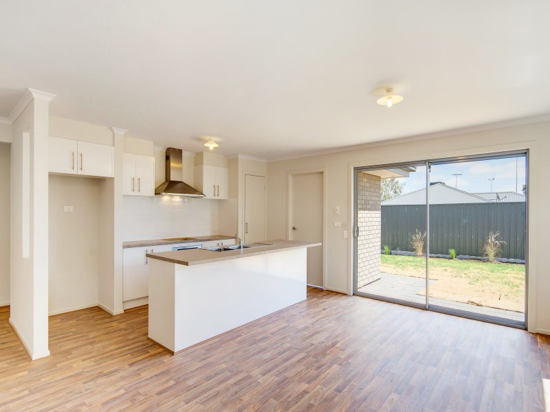 1 Parkinson Road, Elizabeth Downs SA 5113