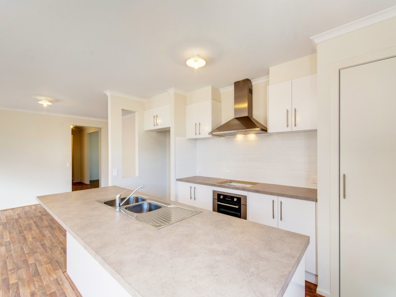 1 Parkinson Road, Elizabeth Downs SA 5113