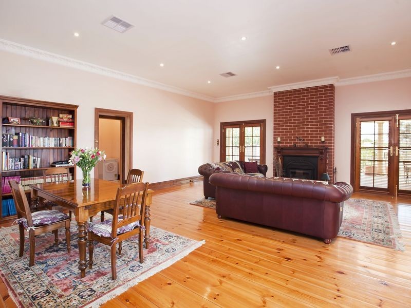 4 Russell Road, Athelstone SA 5076