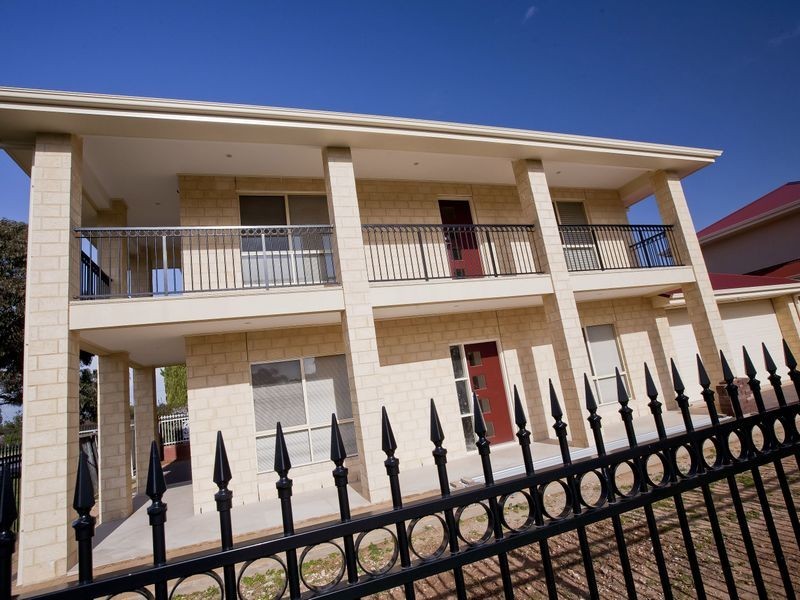62A Kings Road, Parafield Gardens SA 5107