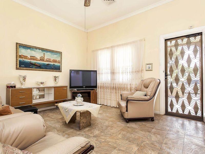 34 Bucknall Road, Glanville SA 5015