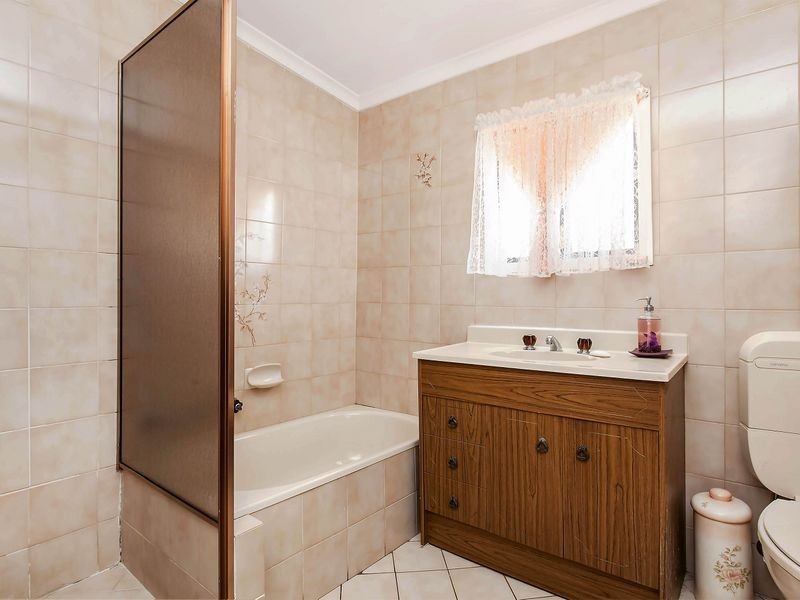 34 Bucknall Road, Glanville SA 5015