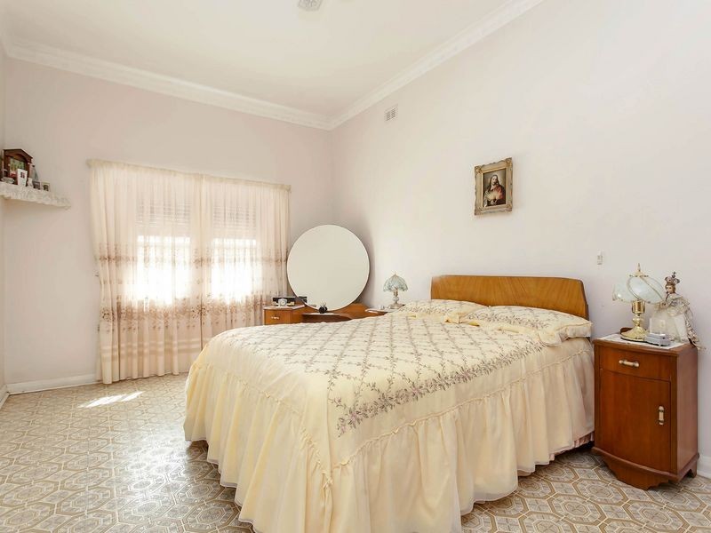 34 Bucknall Road, Glanville SA 5015