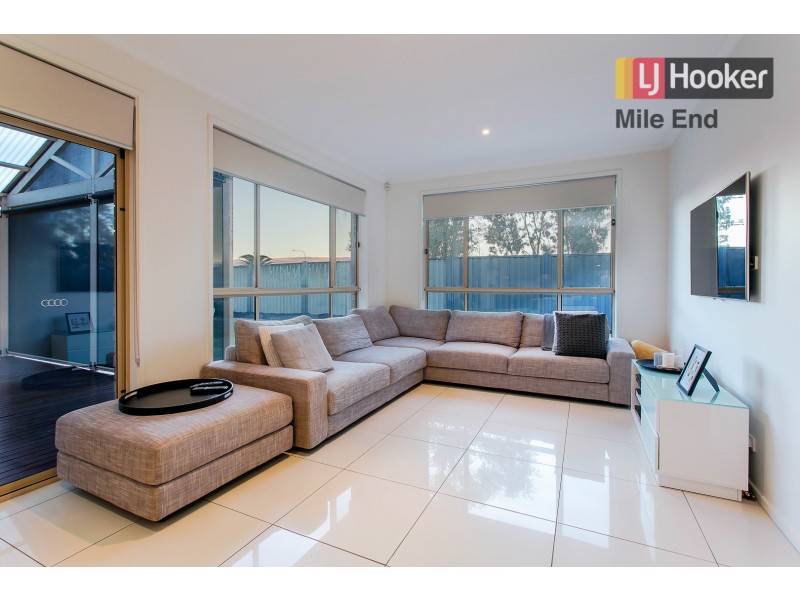 25 Mossman Street, Mawson Lakes SA 5095