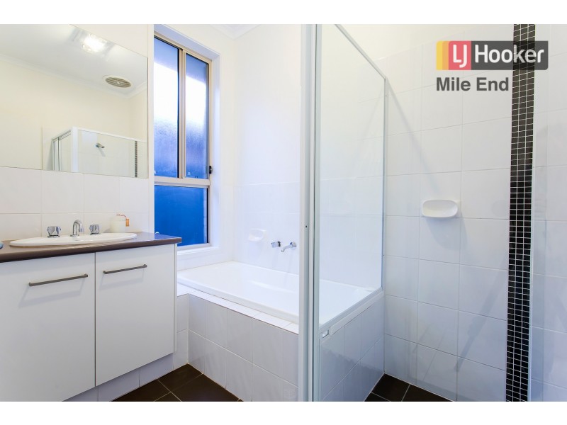 25 Mossman Street, Mawson Lakes SA 5095