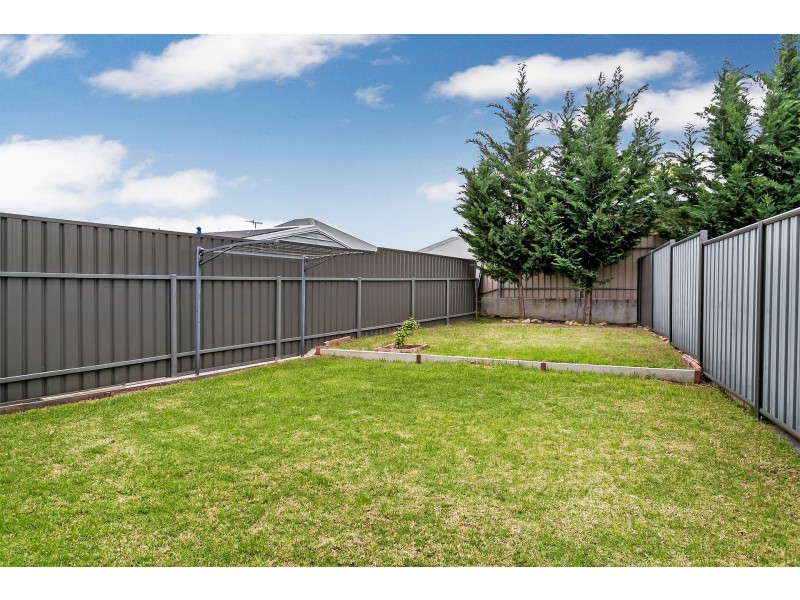 12 Lomond Road, Klemzig SA 5087