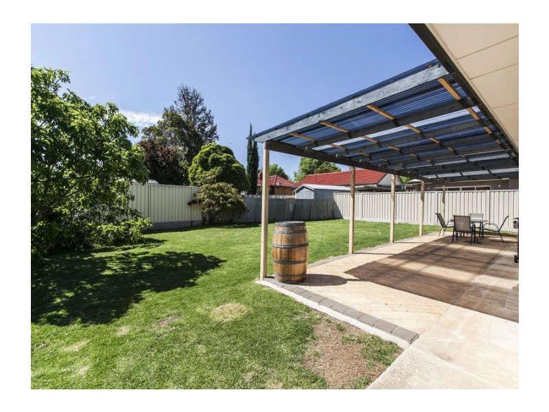 4 Brian Way, Valley View SA 5093