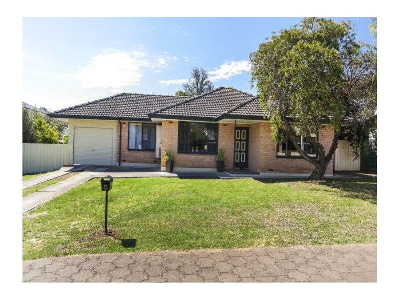 4 Brian Way, Valley View SA 5093