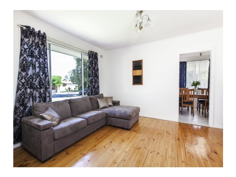 4 Brian Way, Valley View SA 5093