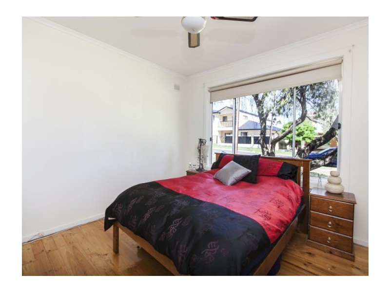 4 Brian Way, Valley View SA 5093