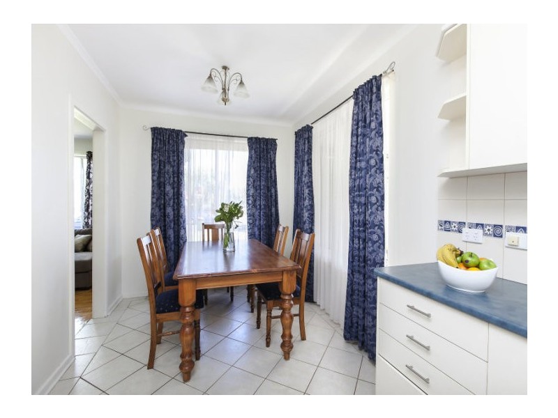 4 Brian Way, Valley View SA 5093