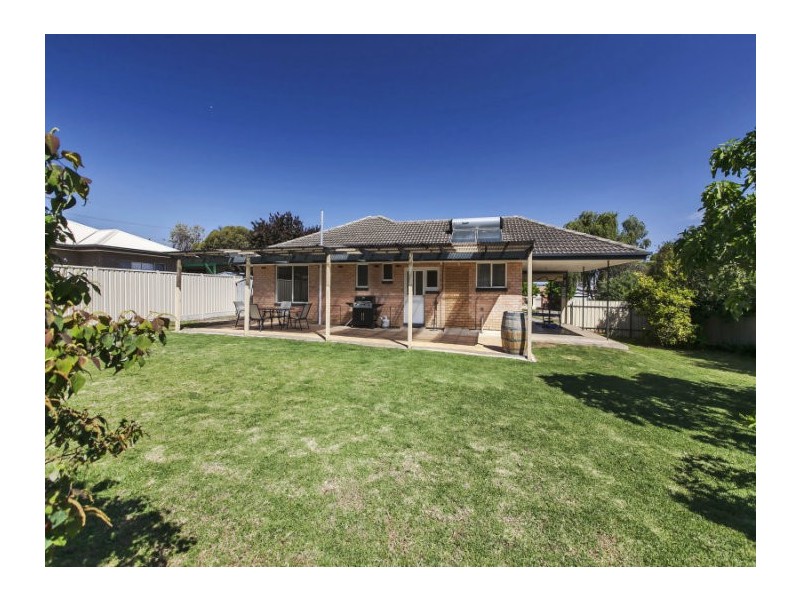 4 Brian Way, Valley View SA 5093