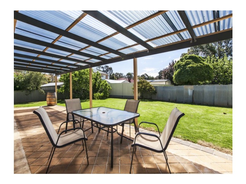 4 Brian Way, Valley View SA 5093