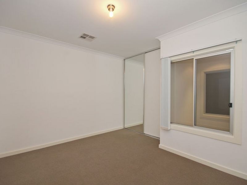 4 Northcote Walk, Mawson Lakes SA 5095