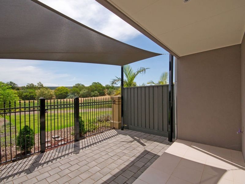 4 Northcote Walk, Mawson Lakes SA 5095