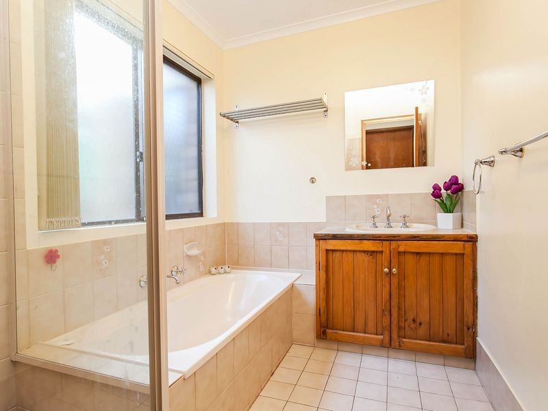 2 Rodney Court, Paralowie SA 5108