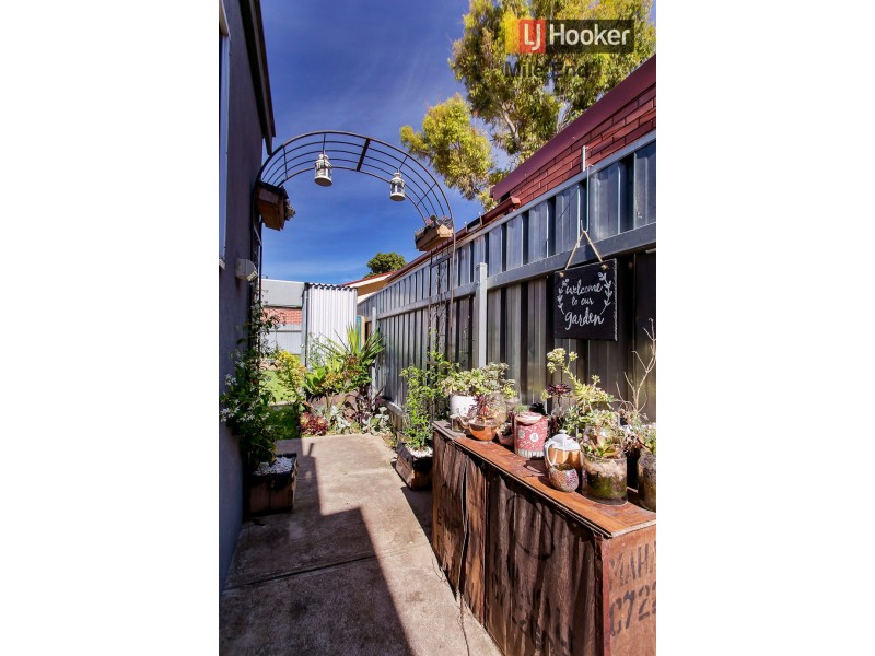 11 & 11a Neville Road, Thebarton SA 5031