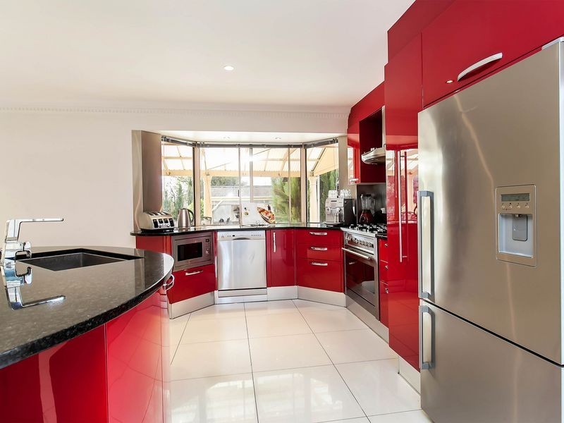 14 Neuville Court, Wynn Vale SA 5127