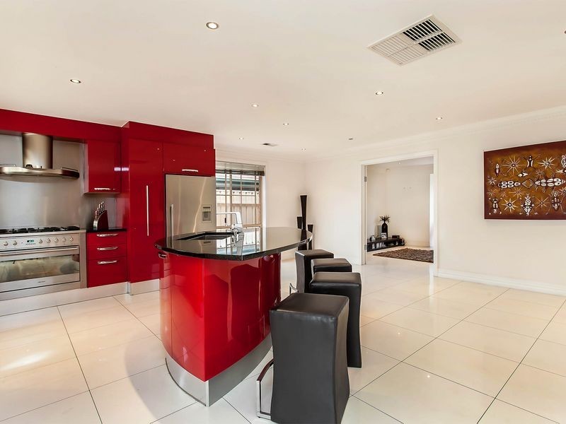 14 Neuville Court, Wynn Vale SA 5127