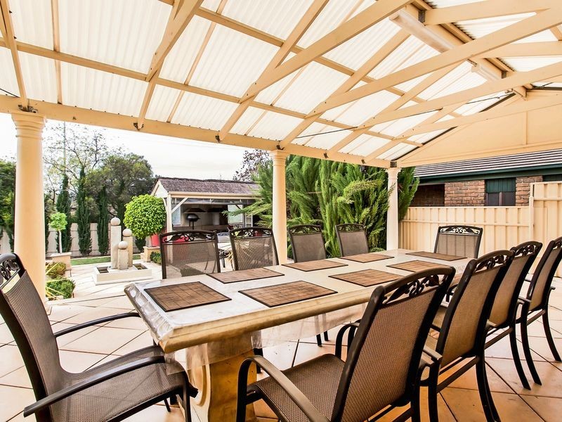 14 Neuville Court, Wynn Vale SA 5127