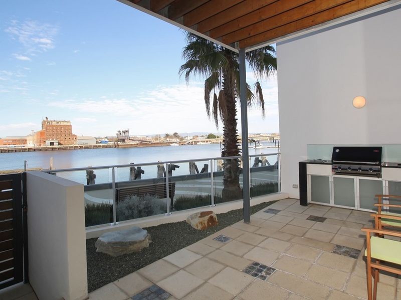 25 Karka Cove, New Port SA 5015