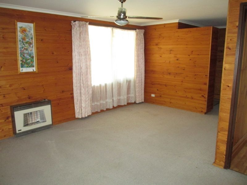 1 Dora Avenue, Seaton SA 5023