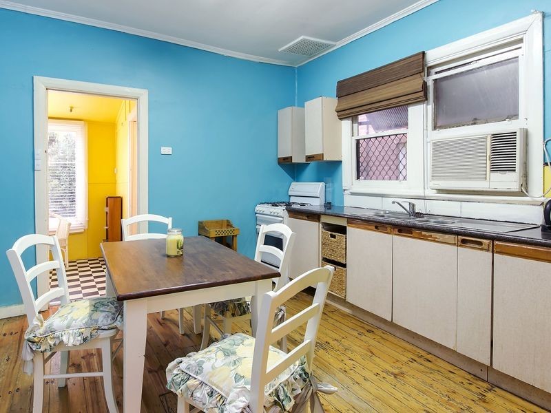 10 Bucknall Road, Glanville SA 5015