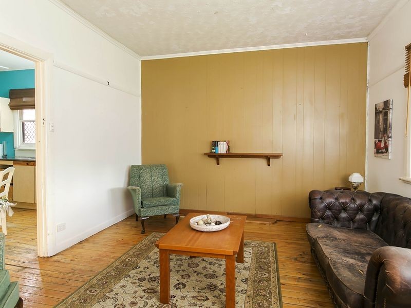 10 Bucknall Road, Glanville SA 5015