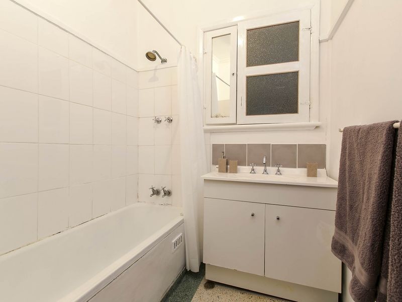 10 Bucknall Road, Glanville SA 5015