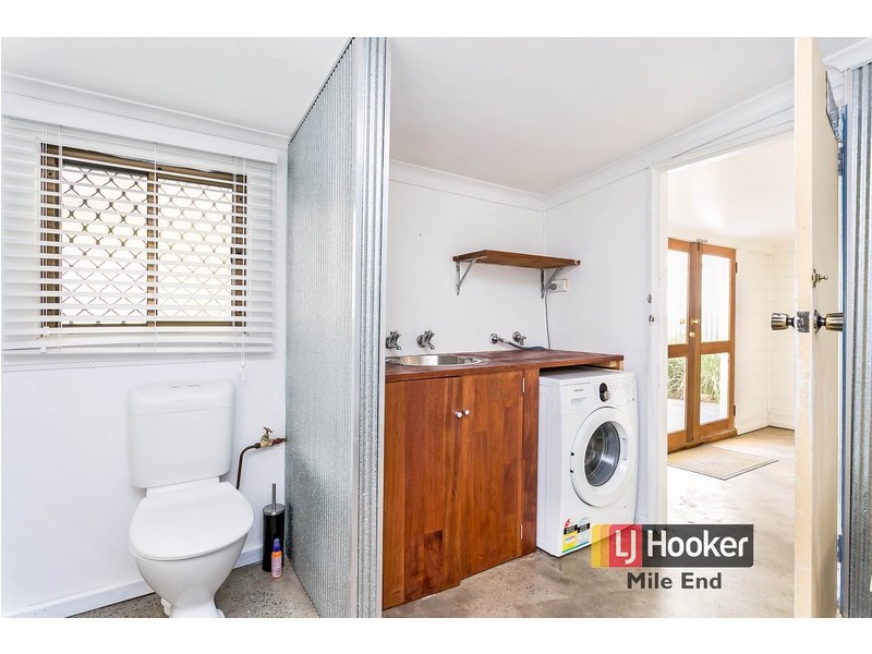8 Sutherland Street, Glanville SA 5015