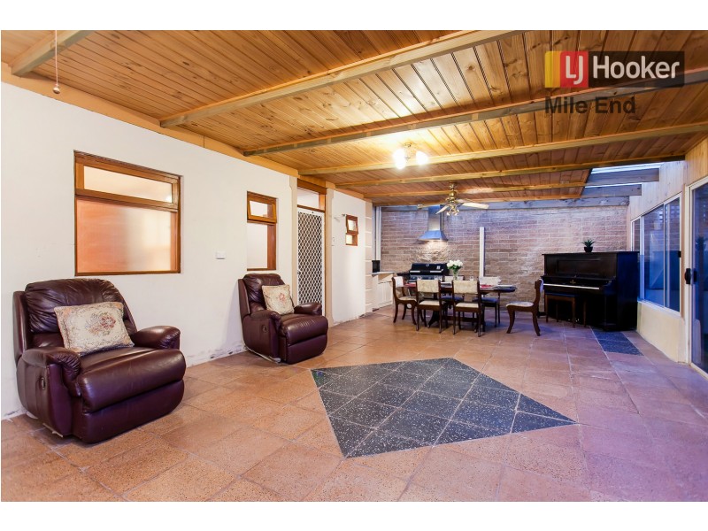 26 Weroona Avenue, Park Holme SA 5043