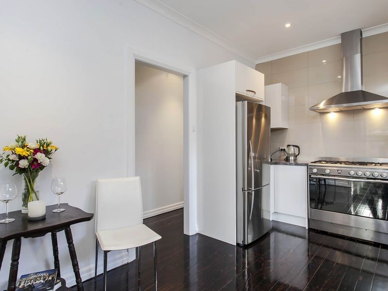 11 Surrey Crescent, Lower Mitcham SA 5062