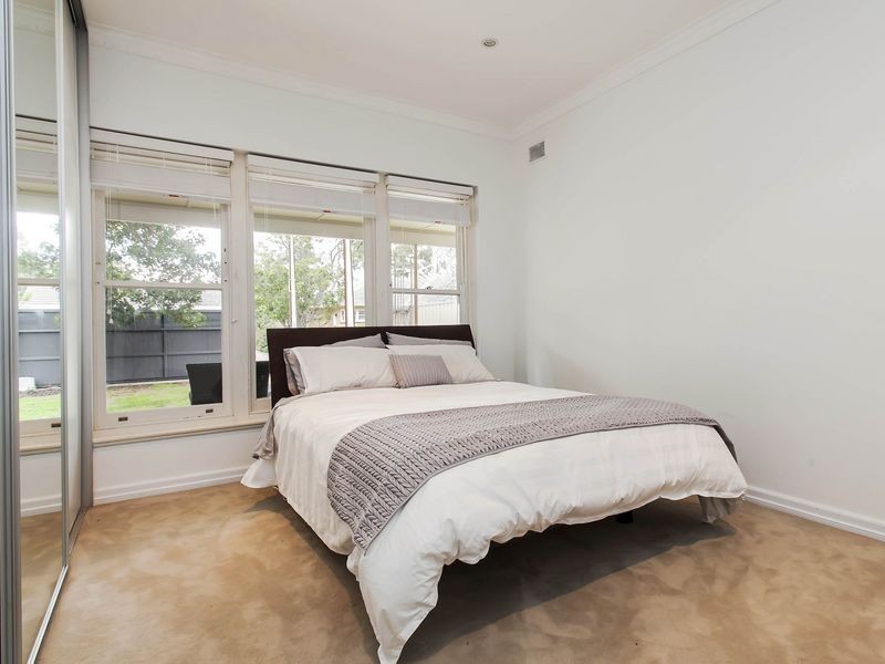 11 Surrey Crescent, Lower Mitcham SA 5062