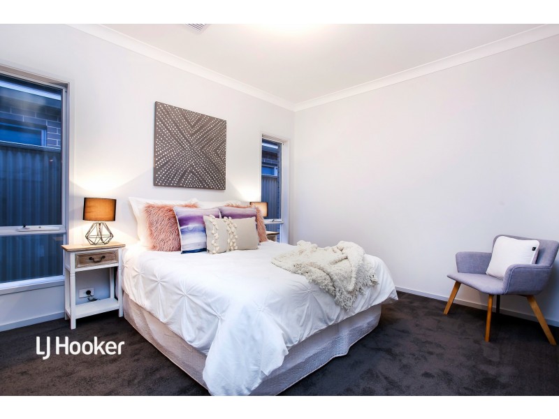 7 Burton Avenue, Park Holme SA 5043