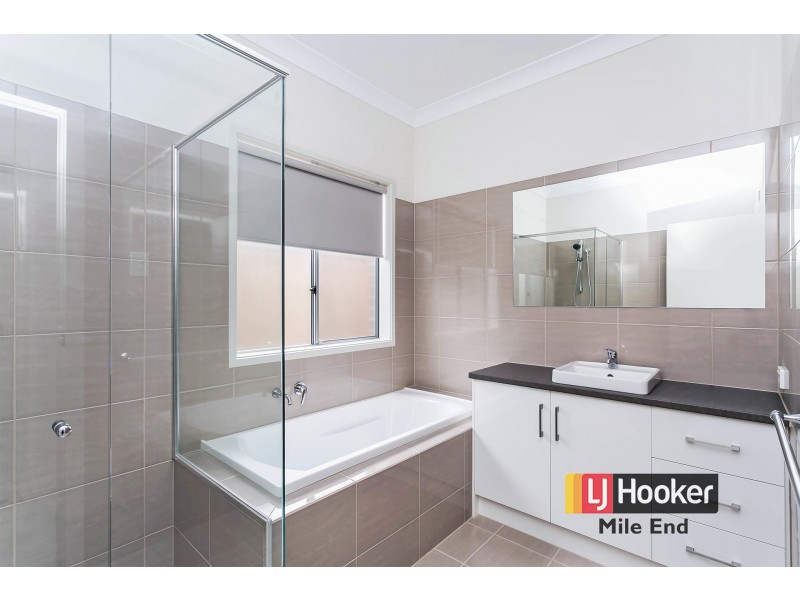 7A Burton Avenue, Park Holme SA 5043