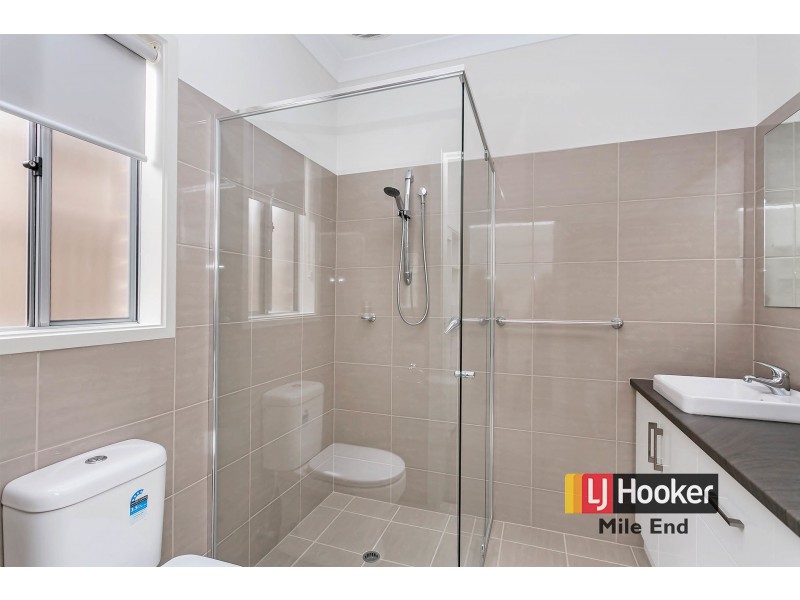 7A Burton Avenue, Park Holme SA 5043