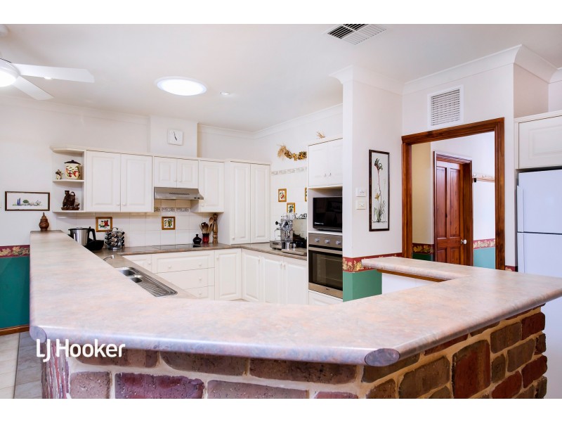 12 Basham Road, Victor Harbor SA 5211