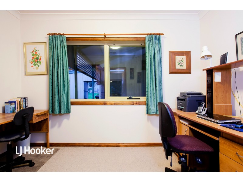 12 Basham Road, Victor Harbor SA 5211