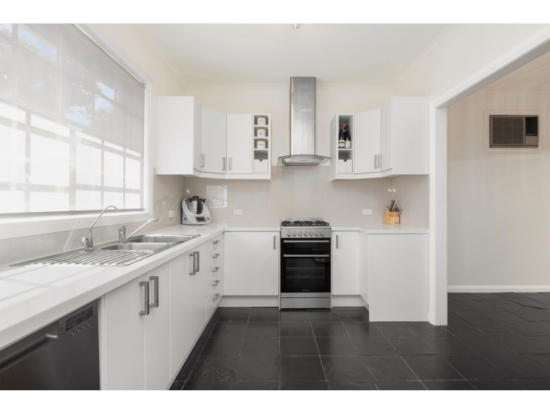 11 Mallen Street, Hilton SA 5033