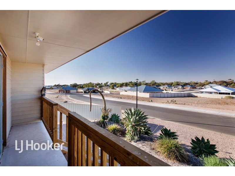 37 Gill Street, Moonta Bay SA 5558