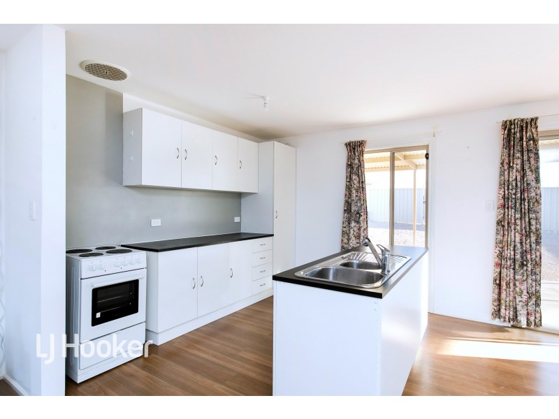 37 Gill Street, Moonta Bay SA 5558