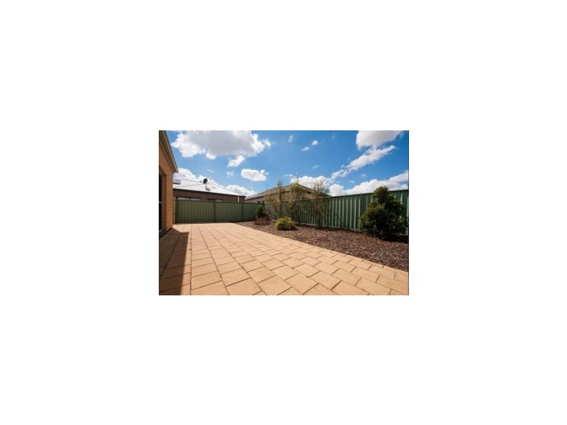 5 Waterton Lane, Mawson Lakes SA 5095