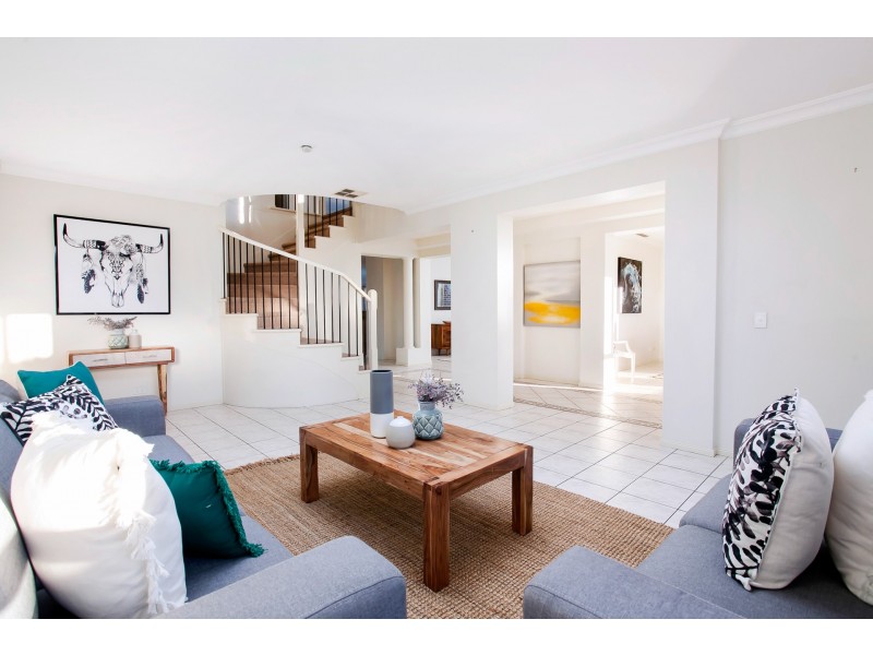 7 Lakeview Drive, Parafield Gardens SA 5107