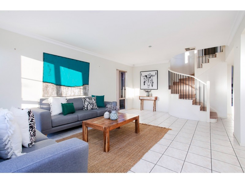 7 Lakeview Drive, Parafield Gardens SA 5107