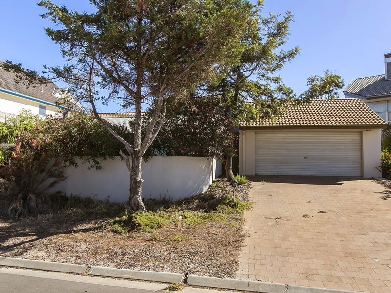 18 Gulf Point Drive, North Haven SA 5018