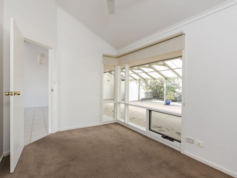 18 Gulf Point Drive, North Haven SA 5018