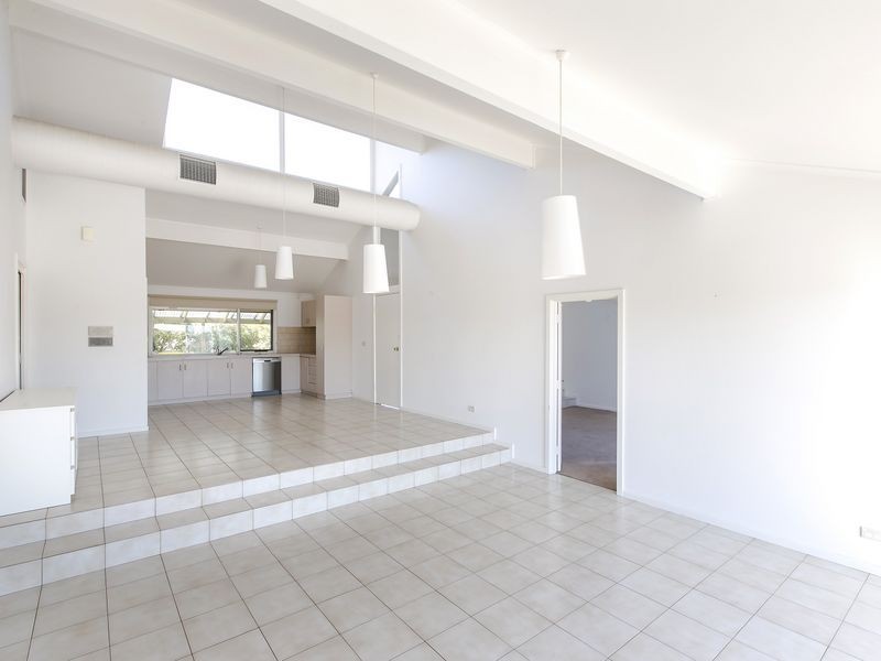 18 Gulf Point Drive, North Haven SA 5018