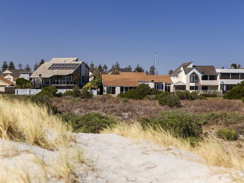 18 Gulf Point Drive, North Haven SA 5018